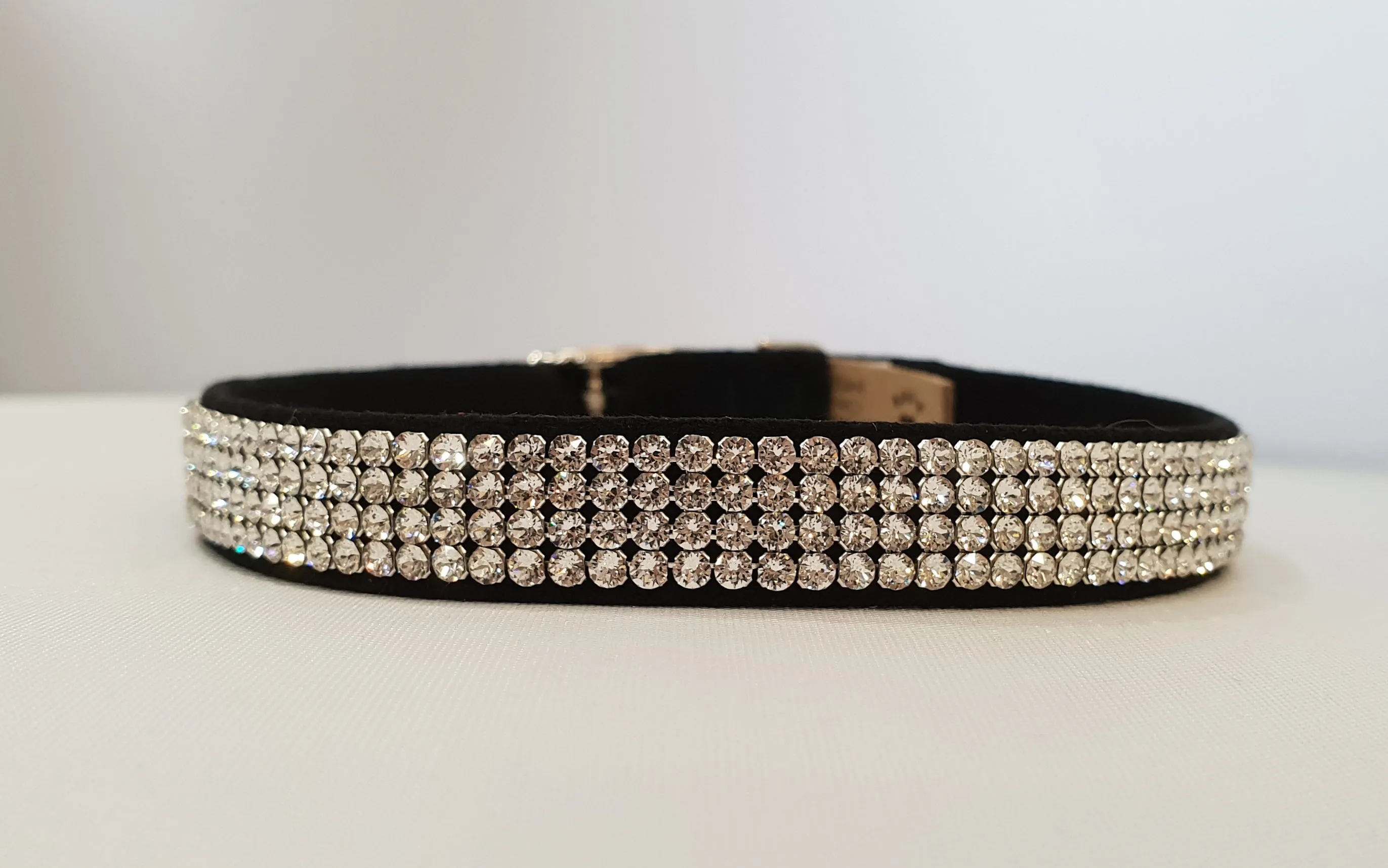 4 Row Crystal Microsuede 1/2" Collar