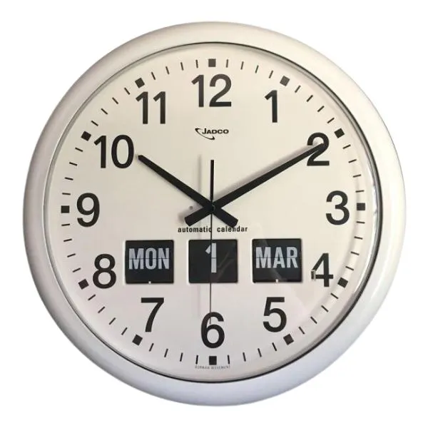 Analogue Clock with Minutes and Seconds
