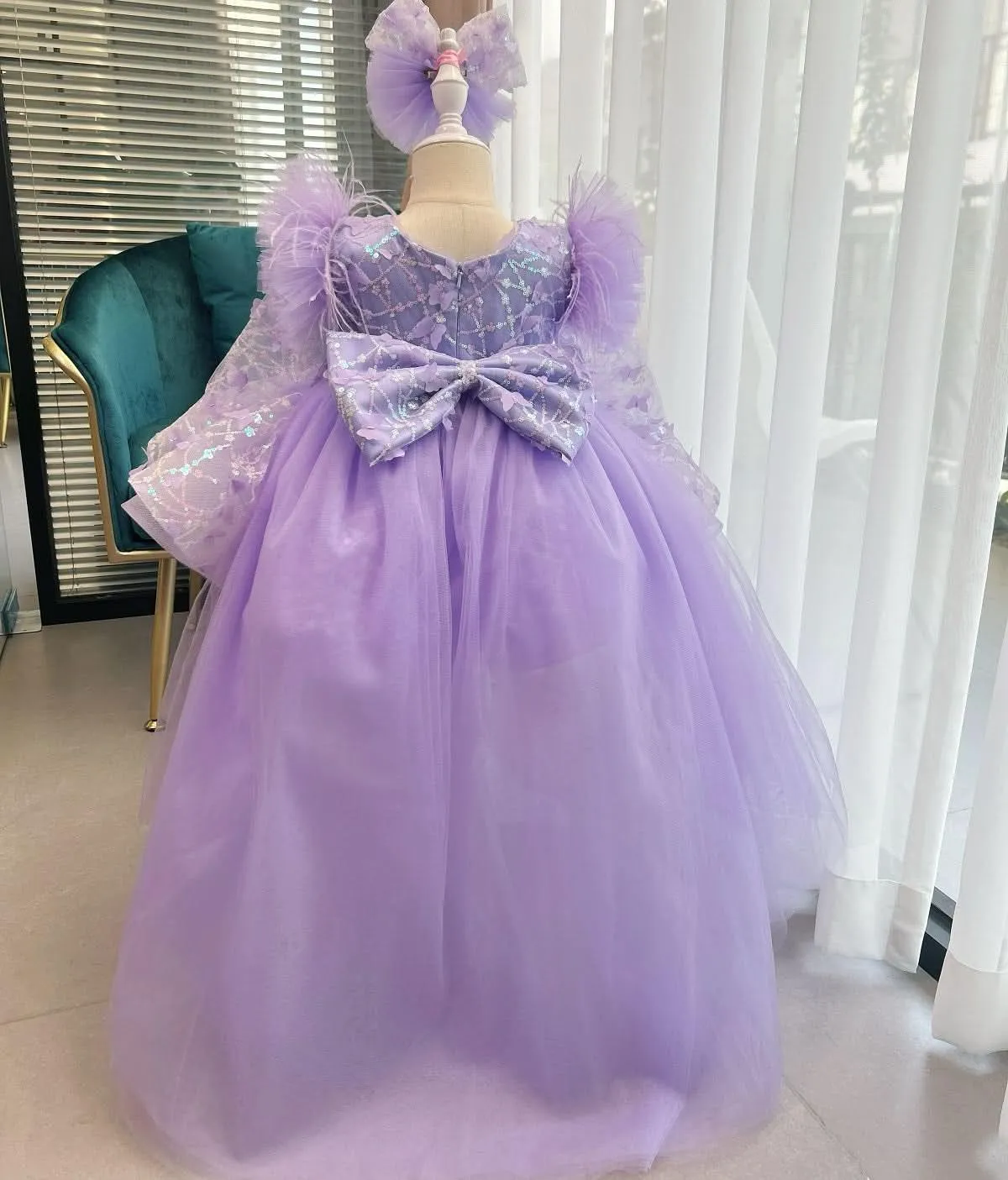 Bow flower Dress for girls Baby birthday party Princess dress tail can be removed Colors can be customized