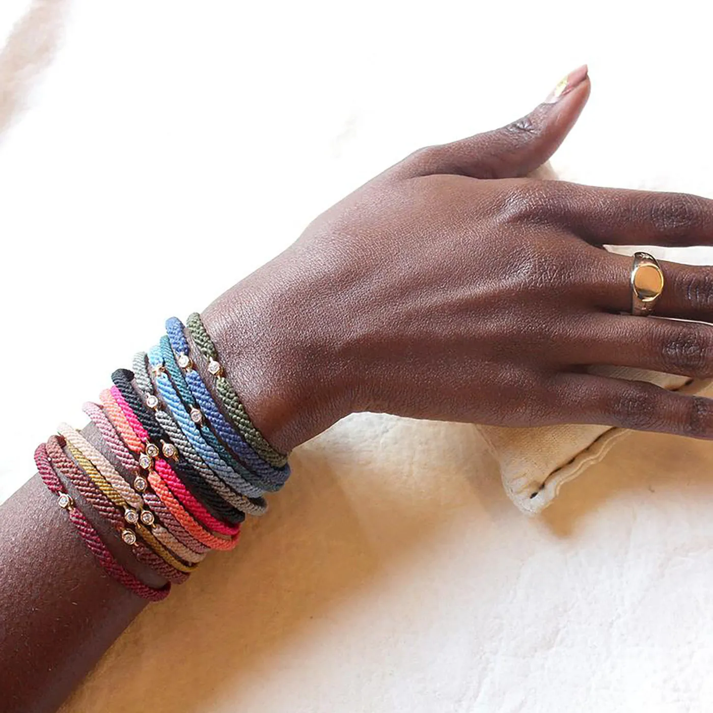 Classic black  woven bracelet with diamond