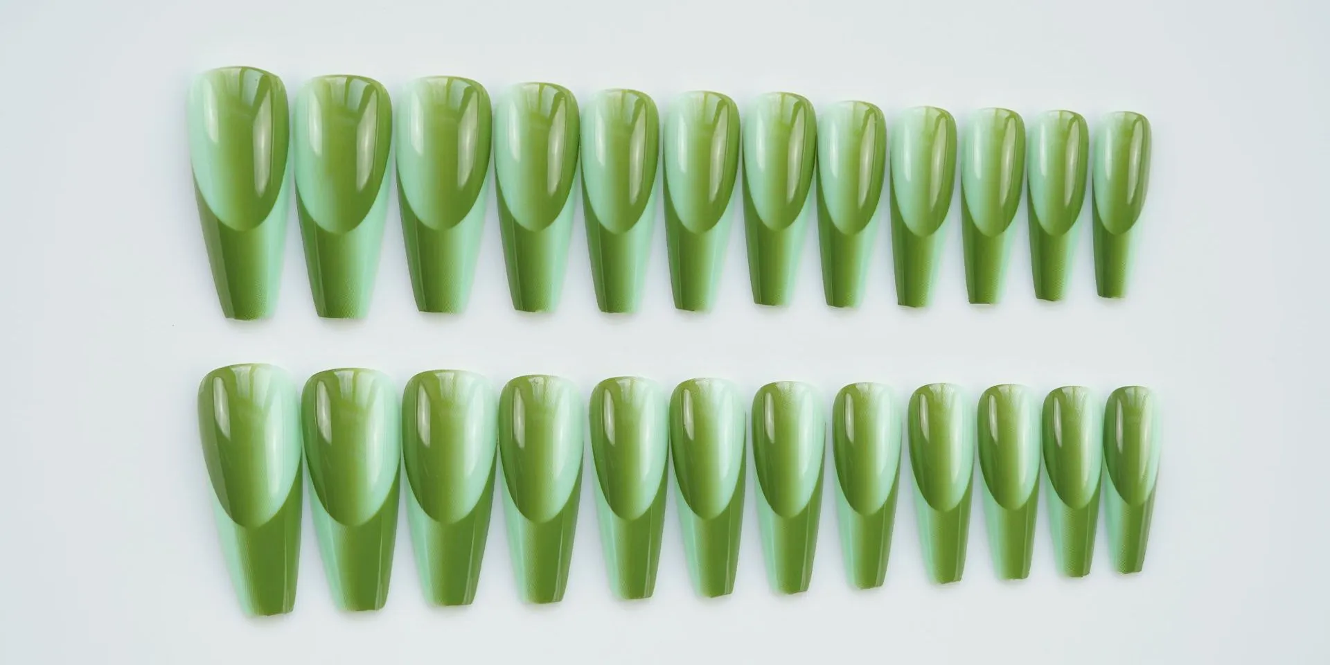 Coffin cateye grass green