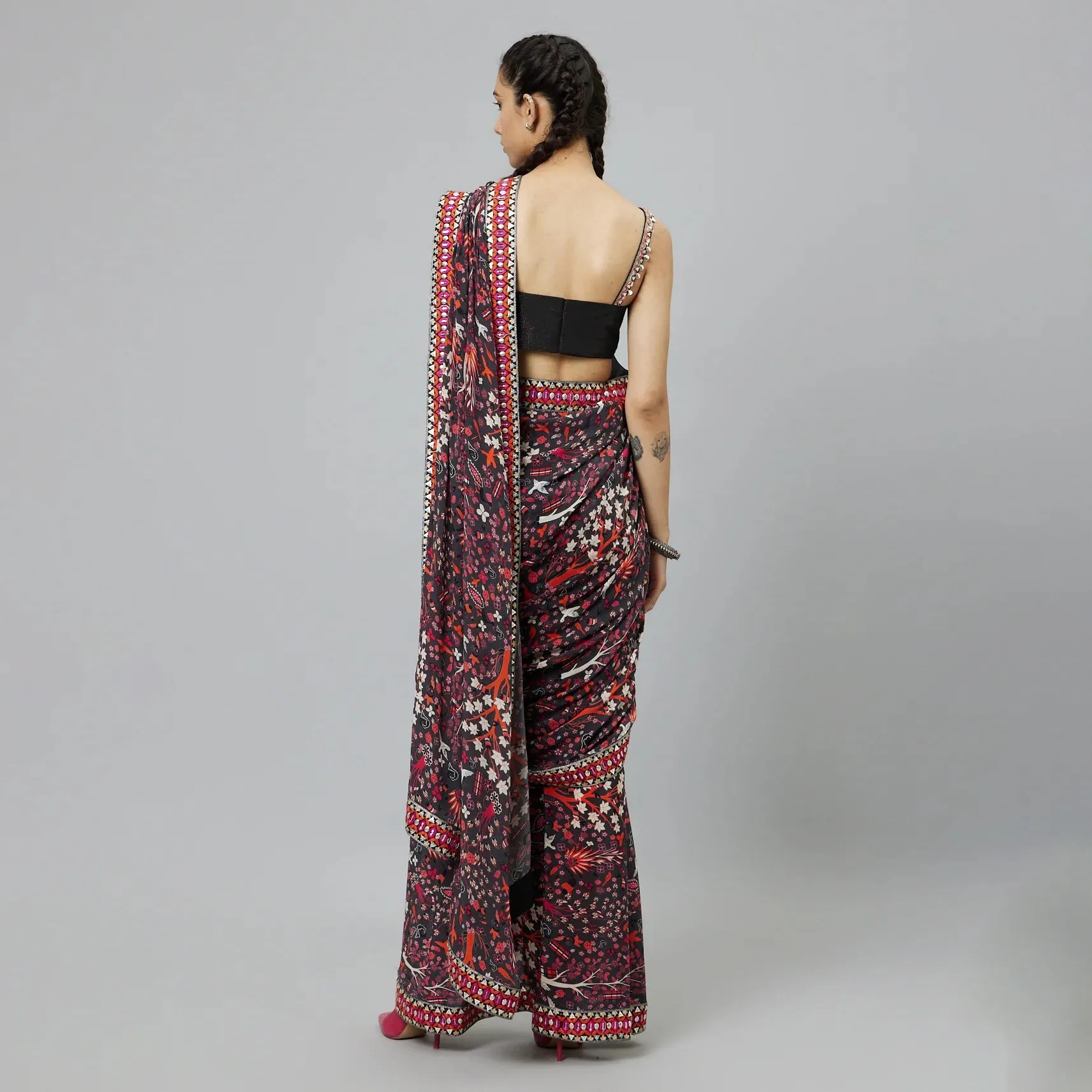 CONCRETE JUNGLE PRINT CASCASE SAREE SET