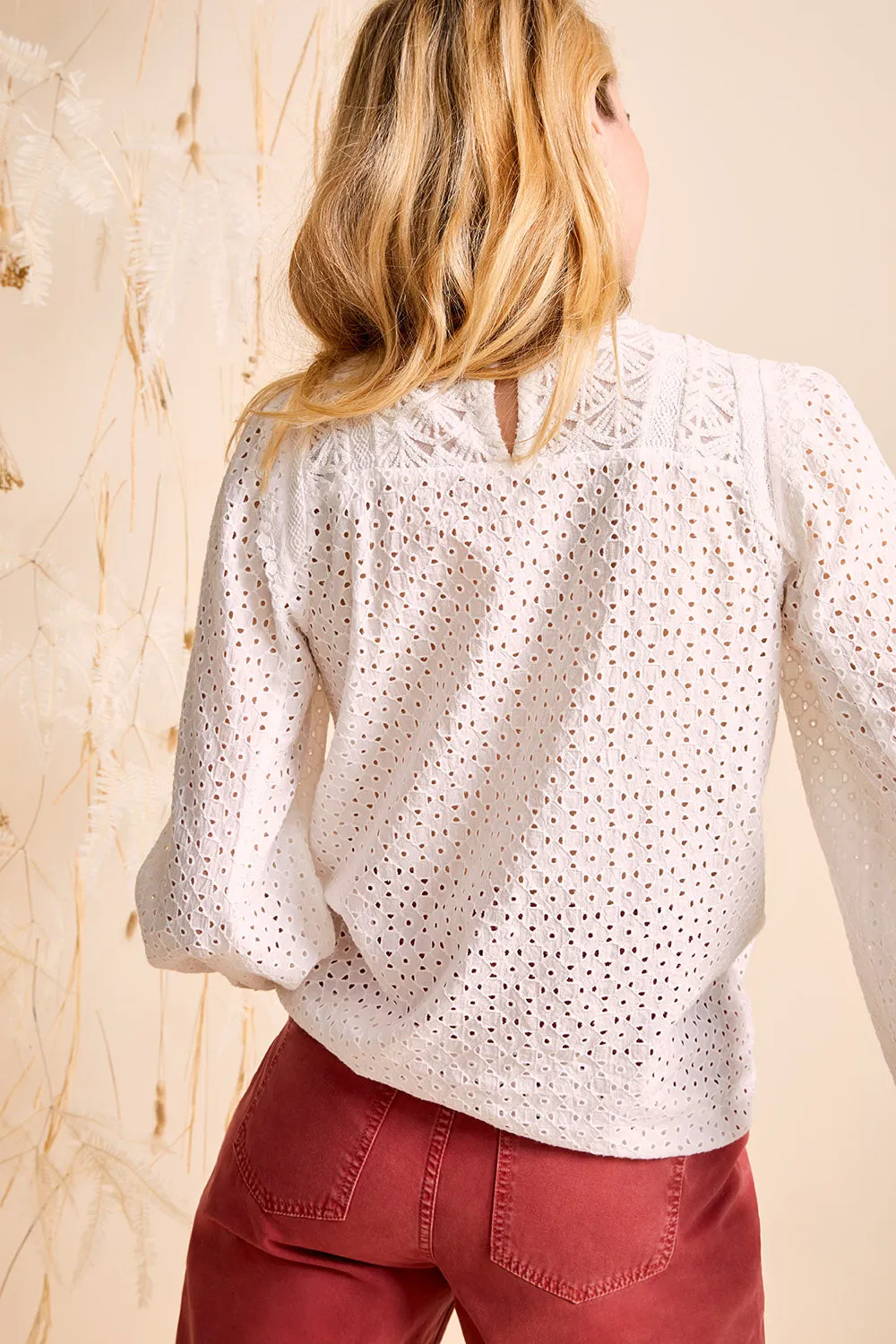 COSY - Top écru en dentelle