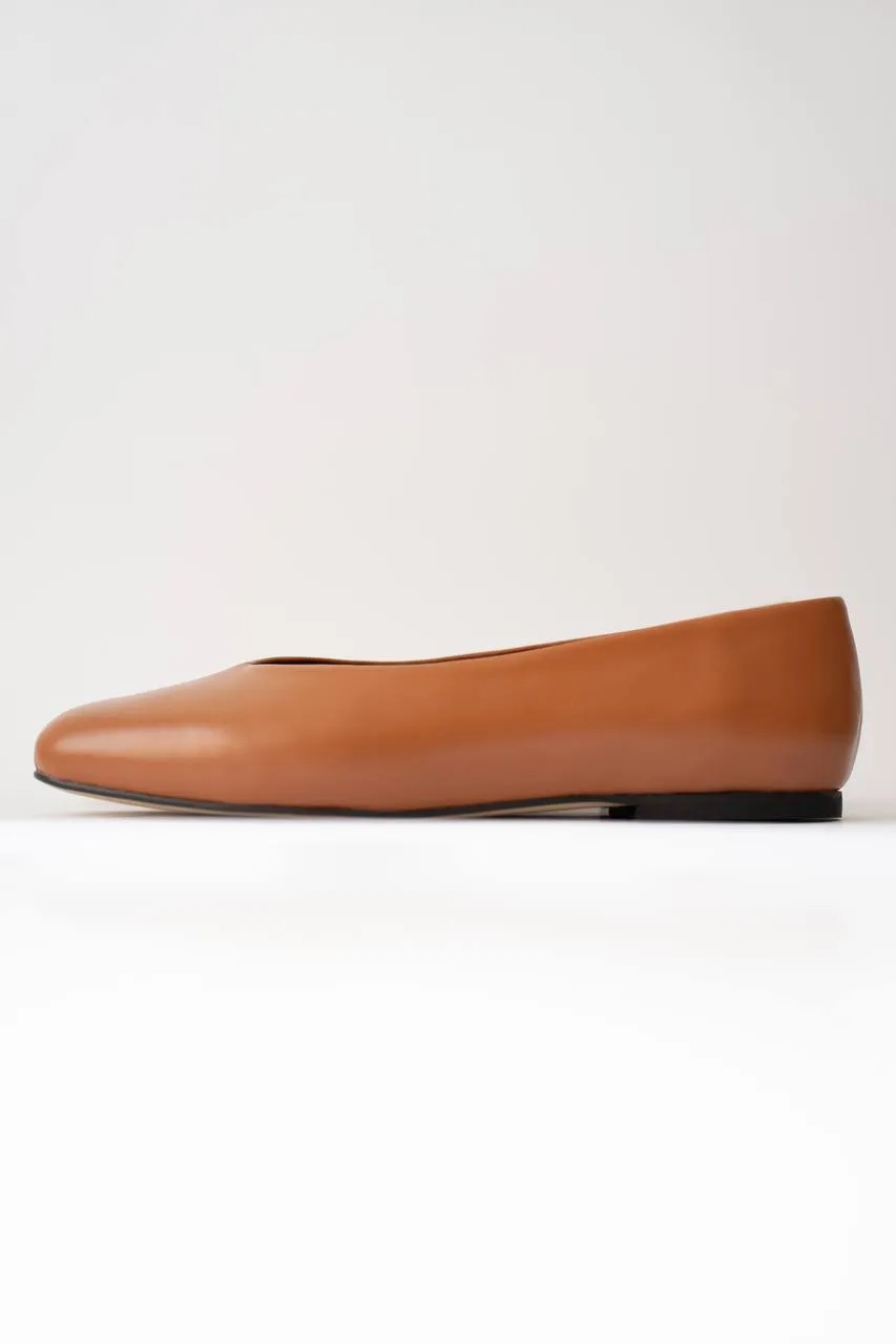 Crafted Women's Leather Ballet Flats. Women's shoes made of genuine leather