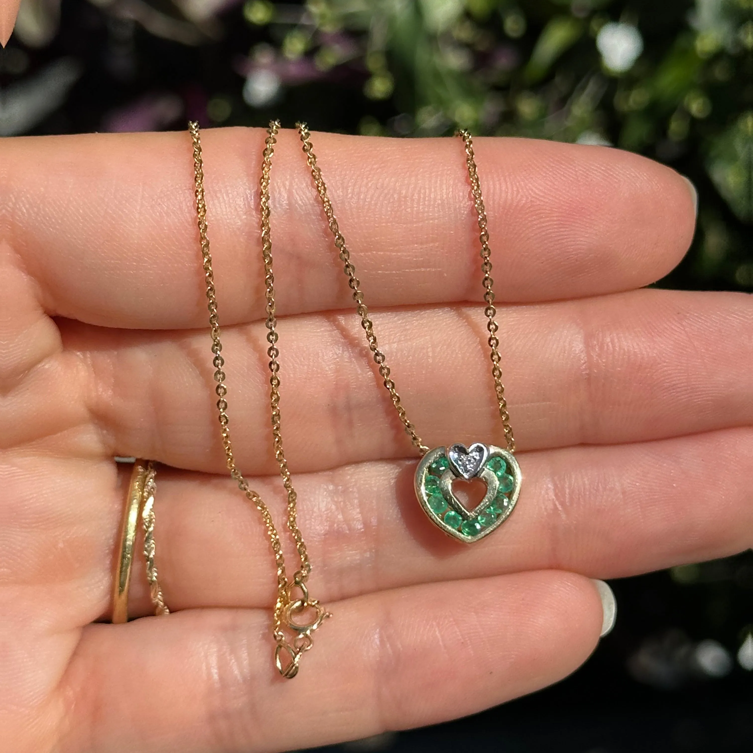 Estate 14KT Yellow Gold Emerald   Diamond Heart Necklace