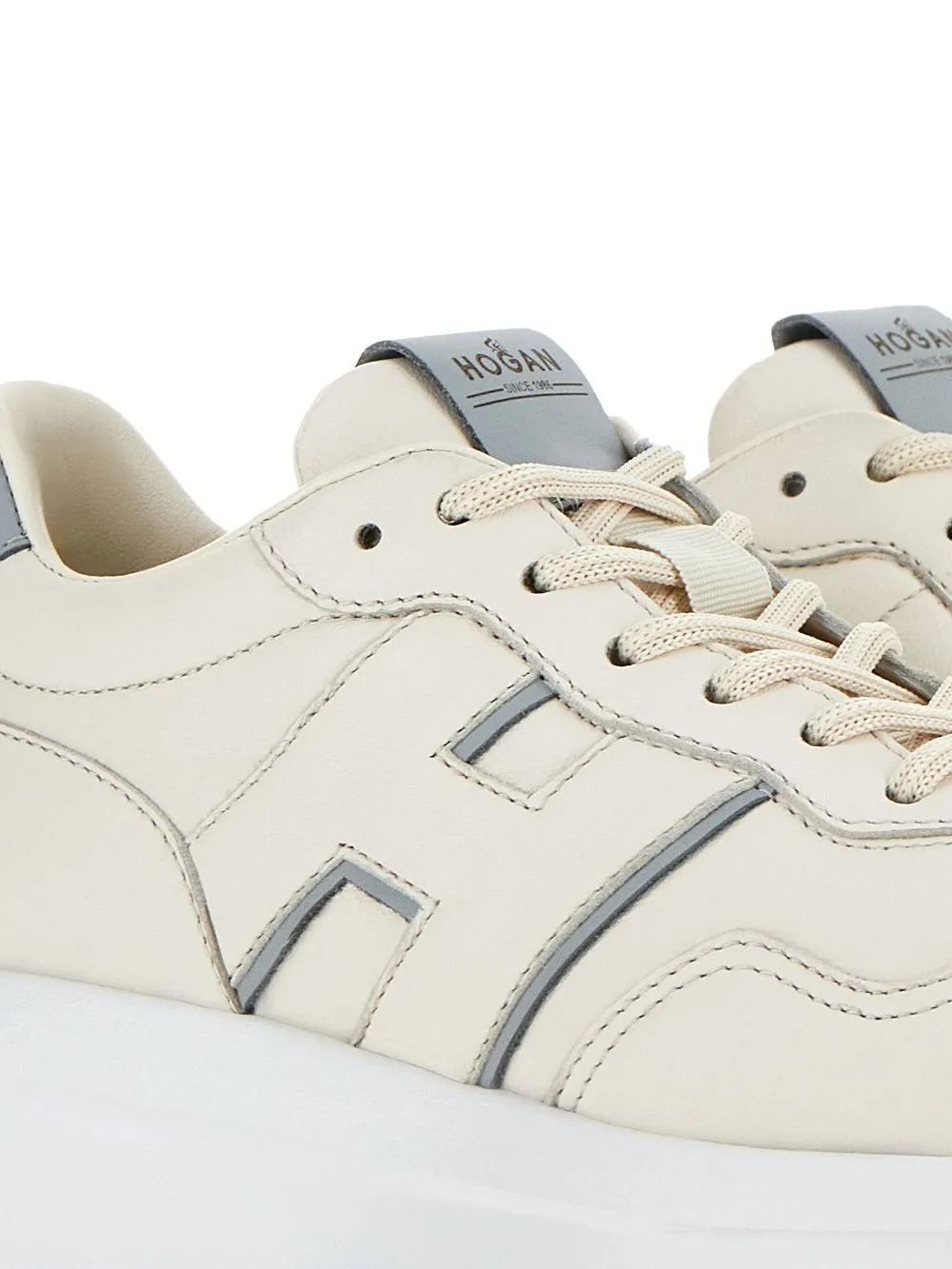 H641 leather sneakers