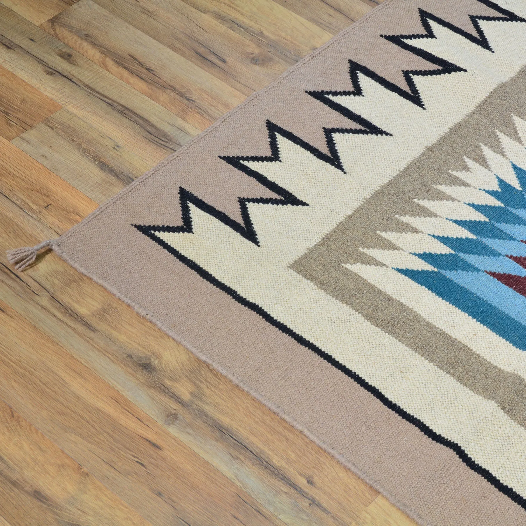 Hand-Woven Reversible Southwestern Design Handmade Wool Kilim (Size 8.1 X 9.8) Cwral-10311
