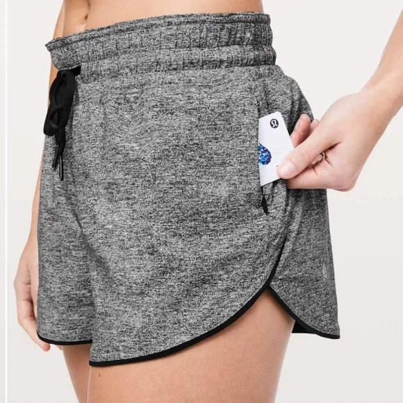 Lululemon Choose A Side Reversible Short Heather Lux Multi Black Size 6