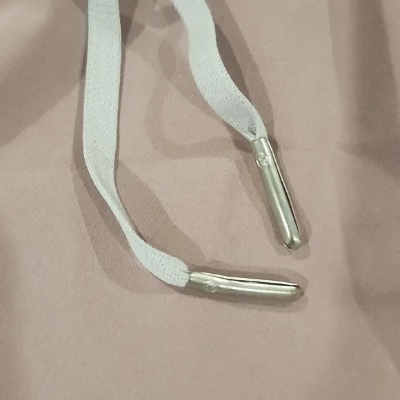 Lululemon Choose A Side Short 3&quot; Sz 6 Like New