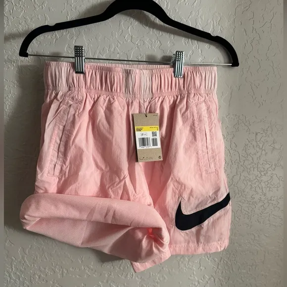 Nike Women's High-Rise Woven Shorts