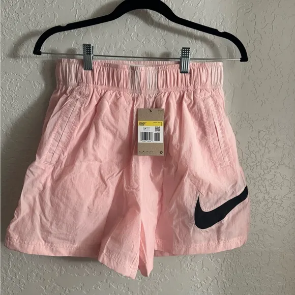 Nike Women's High-Rise Woven Shorts