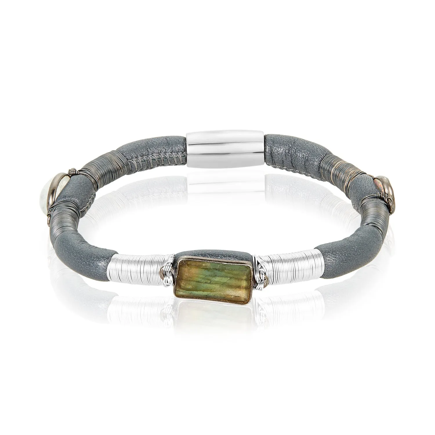 Three Stones Single Leather Bracelet