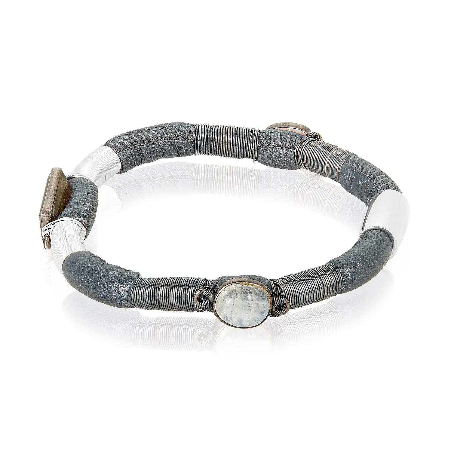 Three Stones Single Leather Bracelet