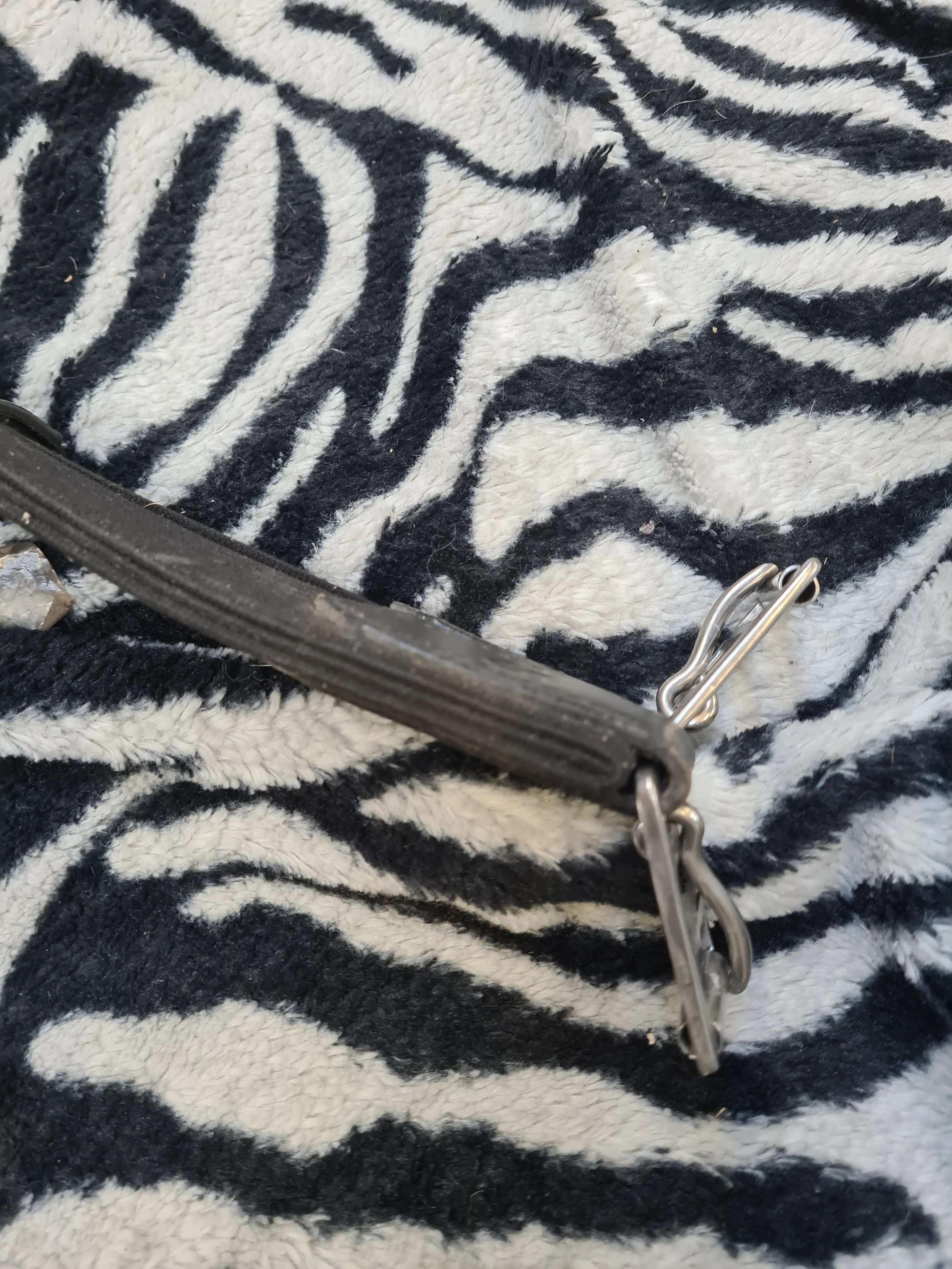Used 40" Black leather girth