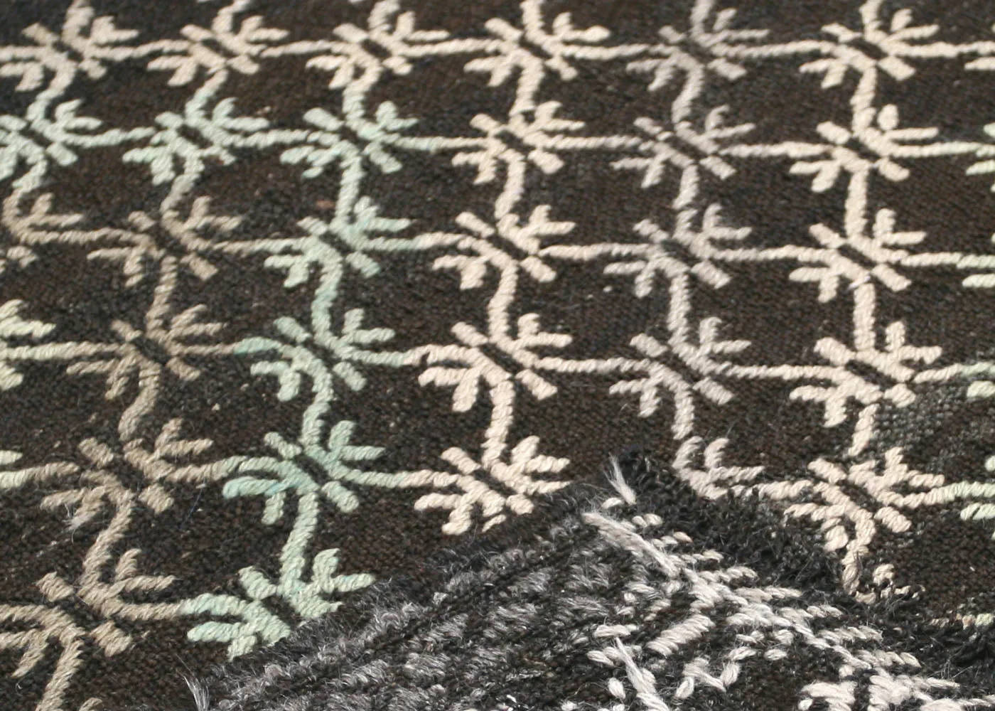 Vintage Turkish Kilim - 7'1" x 8'11"