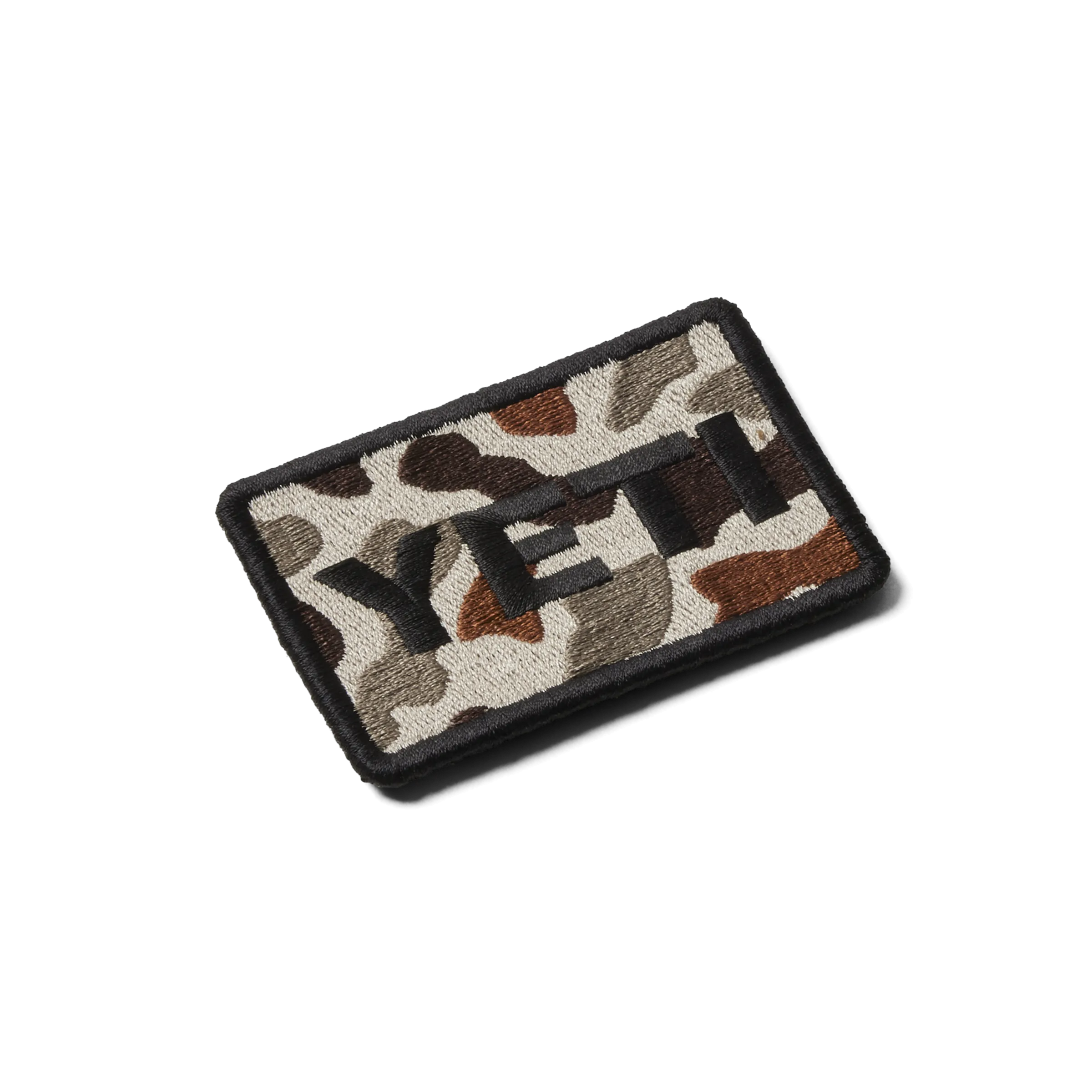 Wetlands-Aufnäher mit Camouflagemuster und YETI-Logo