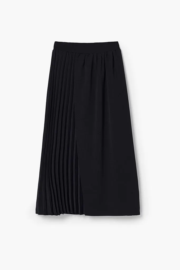 Xining Pleated Skirt in Black